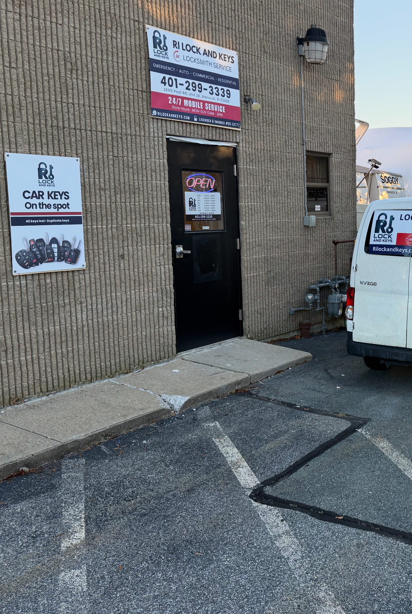 RI Lock and Keys locksmith storefront in Rhode Island